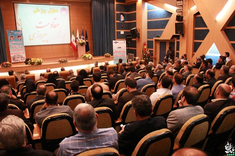 آمریکا و اروپایی‌ها از طریق مذاکره و تحریم می‌خواهند یک دوگانگی امنیت و اقتصاد را ایجاد و کشور را دچار بحران کنند